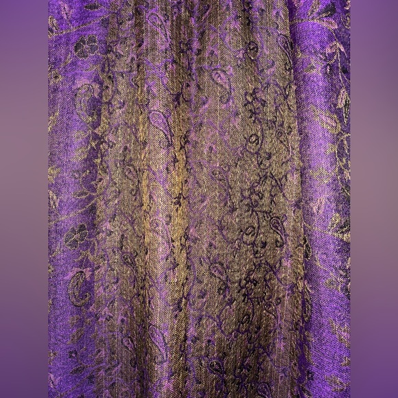 NWOT: Pashmina Scarf Shawl Purple and Gold Fringe - Picture 6 of 6